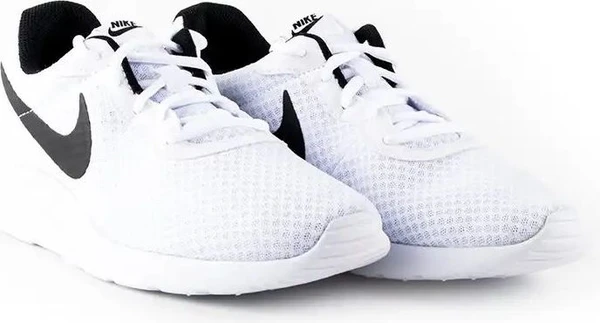 Кросівки жіночі Nike Tanjun білі 812655-110