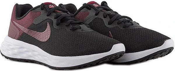 Кроссовки женские Nike REVOLUTION 6 черные DC3729-006