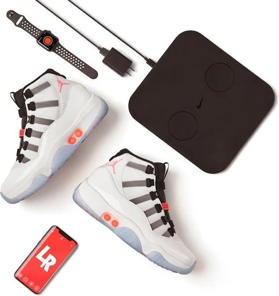 Кроссовки баскетбольные Nike Jordan Air 11 ADAPT белые DA7990-100