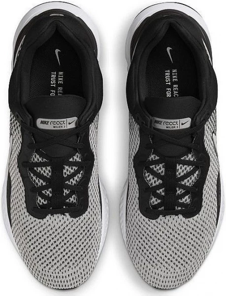 Кроссовки Nike REACT MILER 3 черные DD0490-101