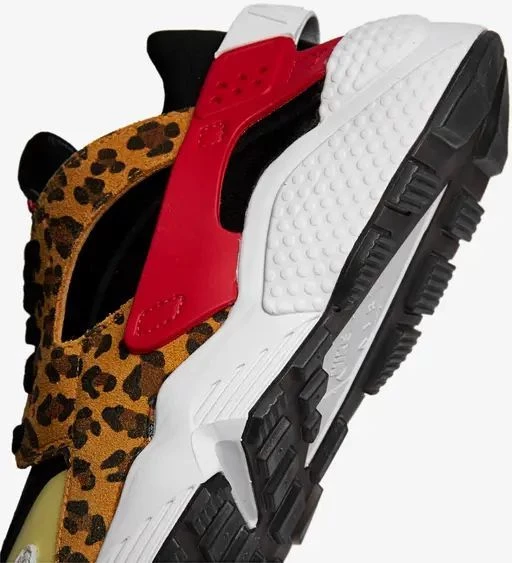 Кросівки Nike AIR HUARACHE різнокольорові DM9092-700