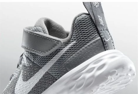 Кросівки дитячі Nike REVOLUTION 6 NN (TDV) сірі DD1094-004