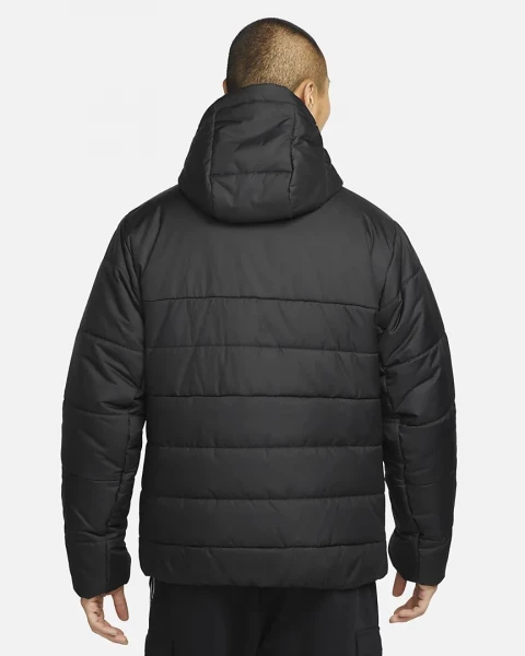 Куртка Nike M NSW REPEAT SYN FILL JKT черная DX2037-010