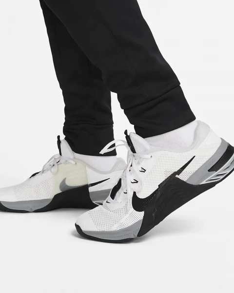 Спортивные штаны Nike M NK TF PANT TAPER черные DQ5405-010