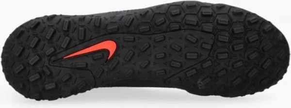 Сороконіжки (шиповки) Nike PHANTOM GT2 CLUB TF чорні DC0821-001