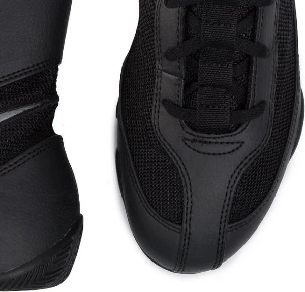 Кросівки боксерські Nike MACHOMAI 2 чорні 321819-001