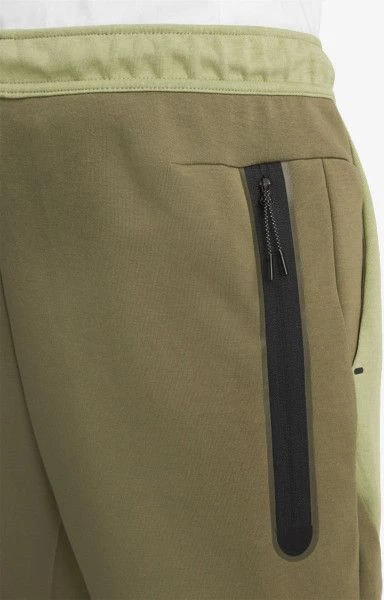 Спортивные штаны Nike M NSW TCH FLC JGGR оливковые CU4495-222