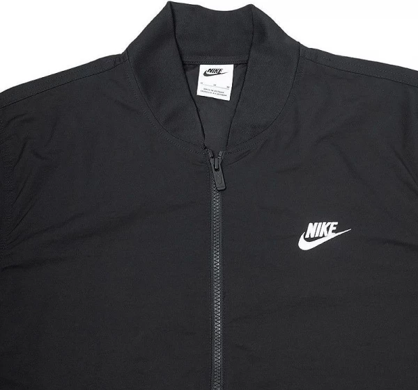 Куртка Nike M NK CLUB WVN UL BOMBR JKT черная DM6821-010