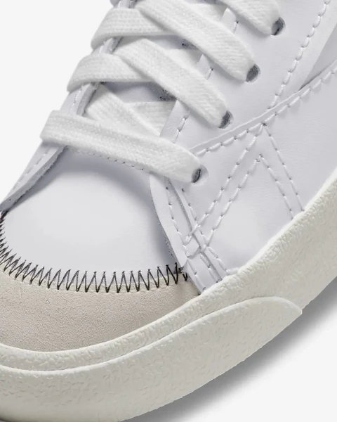 Кросівки Nike BLAZER LOW 77 JUMBO білі DN2158-101