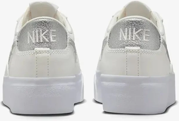 Кроссовки женские Nike W BLAZER LOW PLATFORM ESS белые DQ7571-101