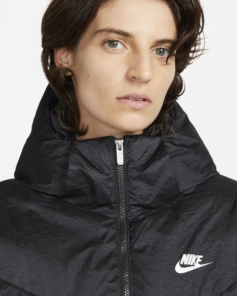 Куртка женская Nike W NSW TF SYNFL CITY SHINE PRKA черная DQ6878-010