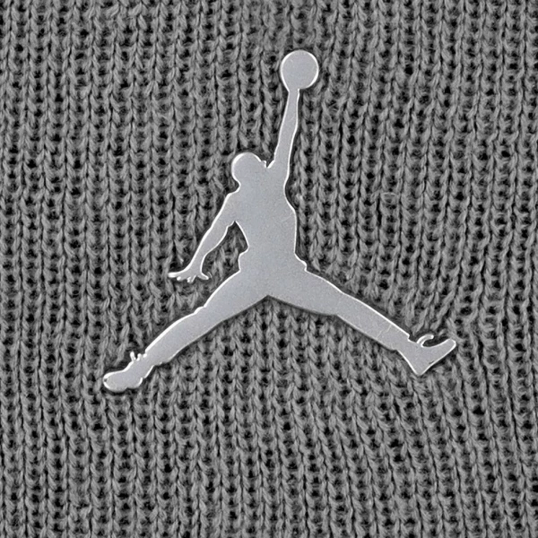 Шапка підліткова Nike JORDAN CUFFED BEANIE сіра 9A0063-GEH
