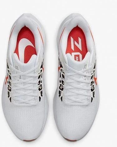 Кроссовки беговые женские Nike WMNS NIKE AIR ZOOM PEGASUS 39 белые DZ5214-100