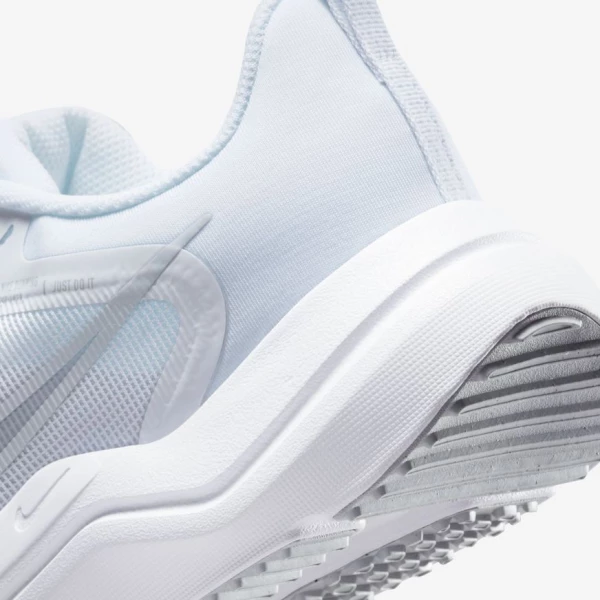 Кросівки Nike DOWNSHIFTER 12 білі DD9293-100