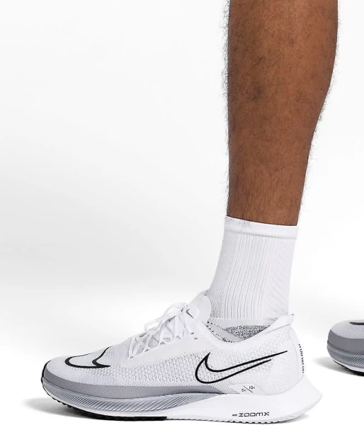Кросівки бігові Nike ZOOMX STREAKFLY білі DJ6566-101