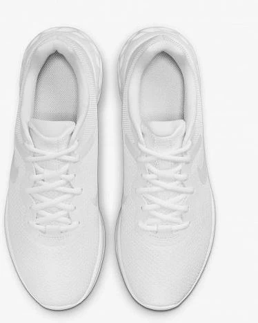 Кроссовки беговые Nike REVOLUTION 6 NN белые DC3728-102