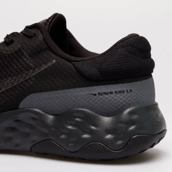 Кроссовки беговые Nike RENEW RIDE 3 черные DC8185-004