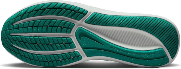 Кроссовки детские Nike STAR RUNNER 3 (GS) белые DA2776-102