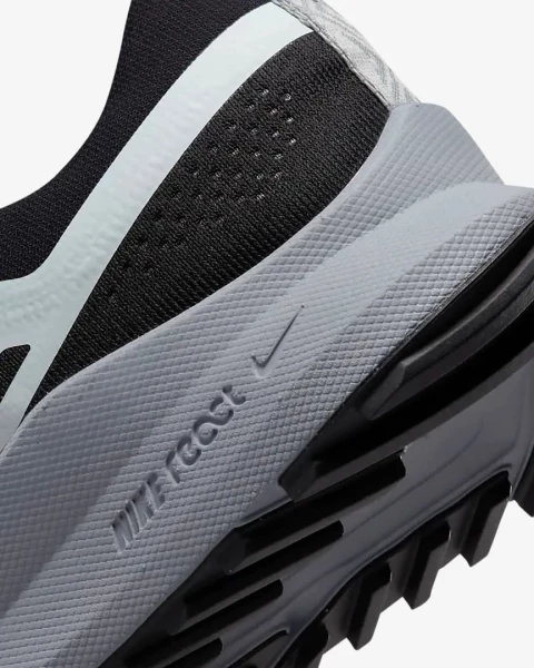 Кроссовки беговые Nike REACT PEGASUS TRAIL 4 черные DJ6158-001