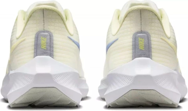 Кросівки бігові жіночі Nike WMNS AIR ZOOM PEGASUS 39 жовті FD0796-100