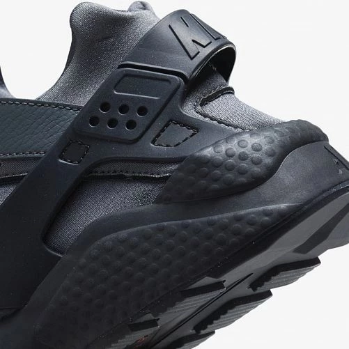 Кроссовки Nike AIR HUARACHE черные FD0665-001