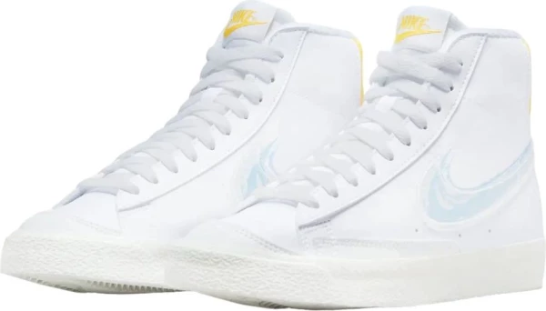 Кросівки дитячі Nike BLAZER MID 77 GS білі DX3070-100