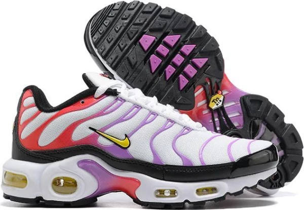 Кросівки жіночі Nike W AIR MAX PLUS білі DZ3671-100