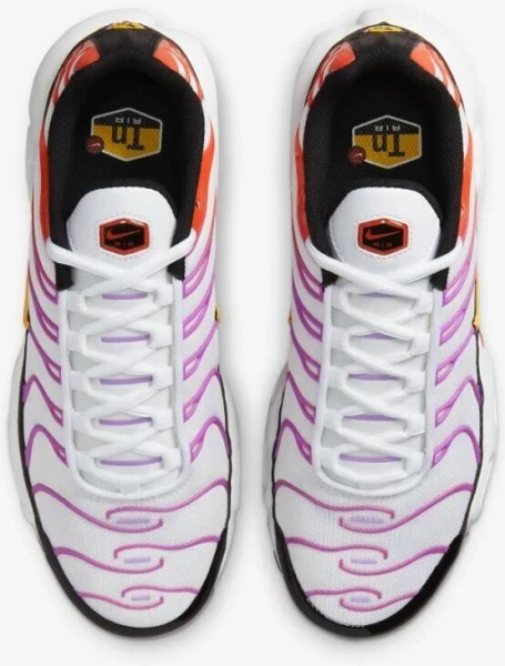 Кросівки жіночі Nike W AIR MAX PLUS білі DZ3671-100