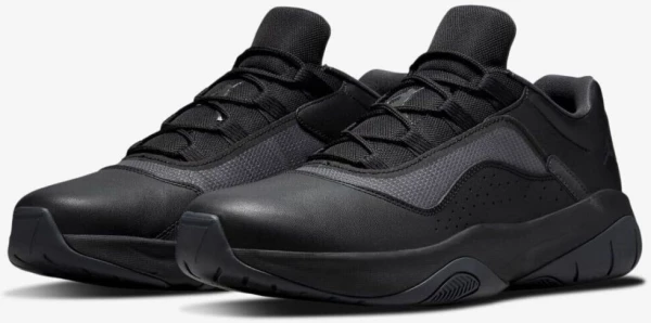 Кросівки баскетбольні Nike AIR JORDAN 11 CMFT LOW чорні CW0784-003