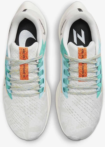 Кроссовки беговые женские Nike WMNS AIR ZOOM PEGASUS 38 MFS серые белые DC4566-100