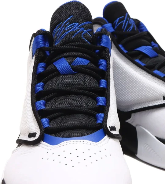 Кросівки баскетбольні Nike JORDAN MAX AURA 4 біло-чорно-сині DN3687-104