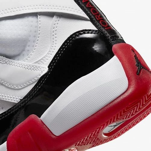 Кросівки баскетбольні Nike JUMPMAN TWO TREY біло-червоно-чорні DO1925-106