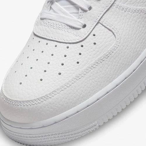 Кроссовки Nike AIR FORCE 1 07 белые DV3505-101