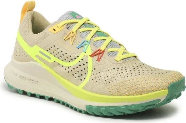 Кросівки бігові Nike REACT PEGASUS TRAIL 4 бежеві DJ6158-700