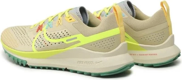 Кросівки бігові Nike REACT PEGASUS TRAIL 4 бежеві DJ6158-700