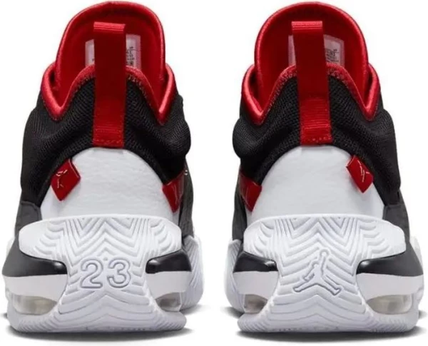 Кросівки баскетбольні Nike JORDAN STAY LOYAL 2 чорно-червоно-білі DQ8401-061