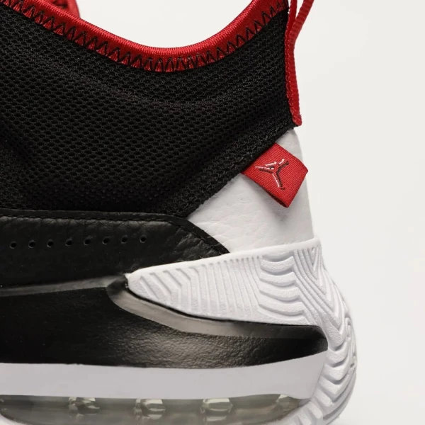 Кросівки баскетбольні Nike JORDAN STAY LOYAL 2 чорно-червоно-білі DQ8401-061