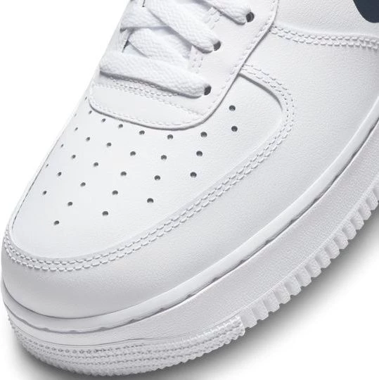 Кроссовки Nike AIR FORCE 1 07 белые FJ4226-100