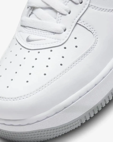 Кроссовки Nike AIR FORCE 1 LOW RETRO белые DZ6755-100