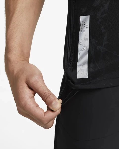 Жилетка для бігу Nike M NK RPL RUN DVN VEST чорна DX0847-010