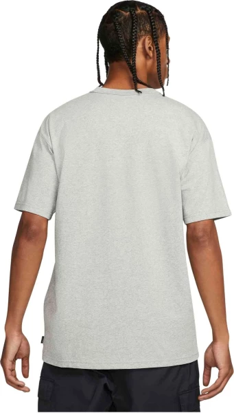 Футболка Nike M NSW PREM ESSNTL SUST TEE сіра DO7392-063