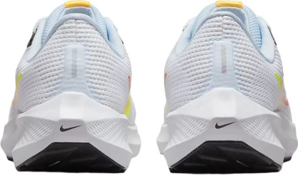 Ккросівки бігові жіночі Nike AIR ZOOM PEGASUS 40 біло-блакитні DV3854-102