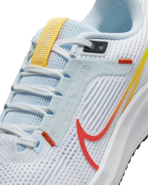 Ккросівки бігові жіночі Nike AIR ZOOM PEGASUS 40 біло-блакитні DV3854-102