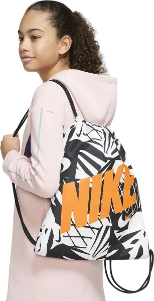 Сумка-мешок подростковая Nike Y NK DRAWSTRING - CAT AOP 1 черно-белая DV6144-010