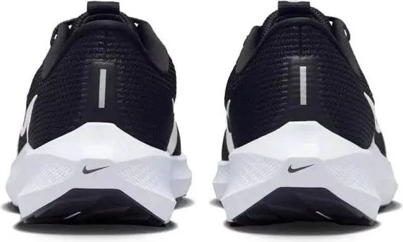 Кросівки бігові Nike AIR ZOOM PEGASUS 40 чорні DV3853-001