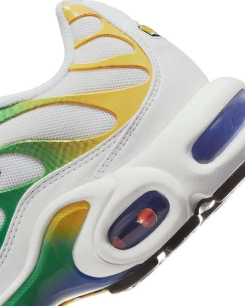 Кросівки жіночі Nike W AIR MAX PLUS білі DZ3671-101