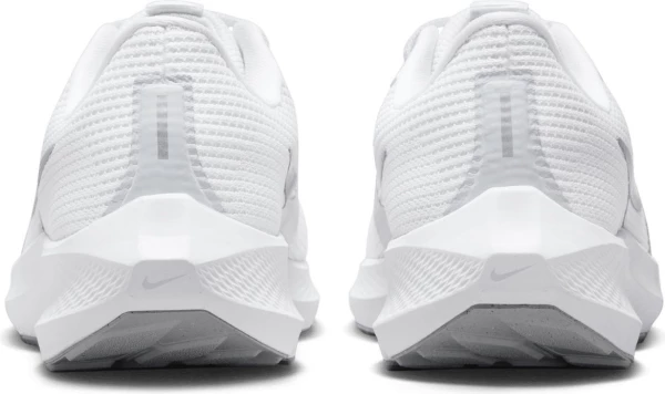 Кроссовки беговые  женские Nike AIR ZOOM PEGASUS 40 белые DV3854-101