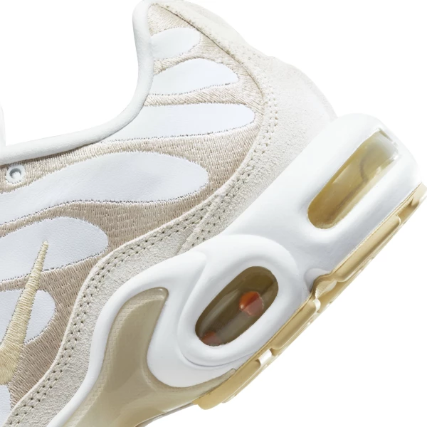 Кросівки жіночі Nike W AIR MAX PLUS PRM білі DZ2832-101