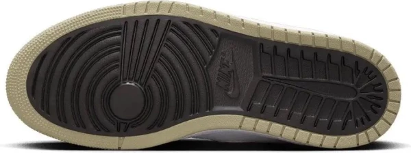 Кроссовки Nike AIR JORDAN 1 ZOOM AIR CMFT оливково-белые CT0978-203