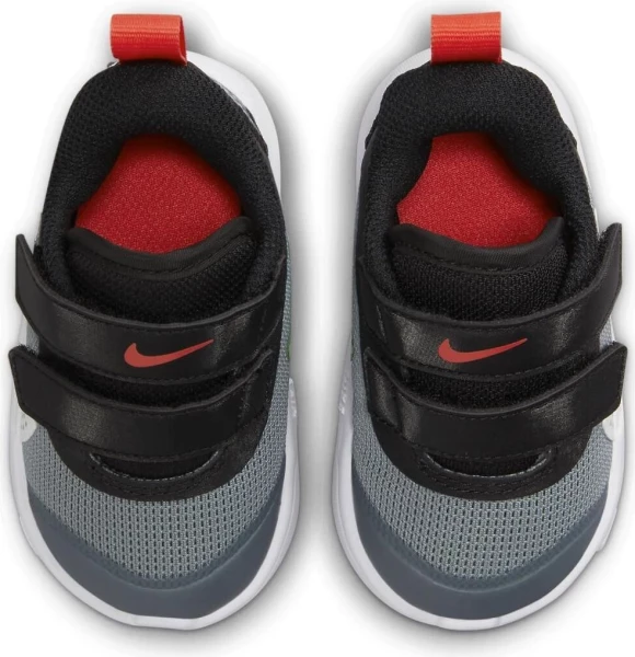Кроссовки детские Nike OMNI MULTI-COURT (TD) серо-черные DM9028-006